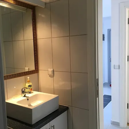 Kasinn Apart Kirmizi Kas