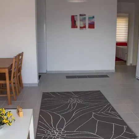 Apartment Kasinn Apart Kirmizi *
