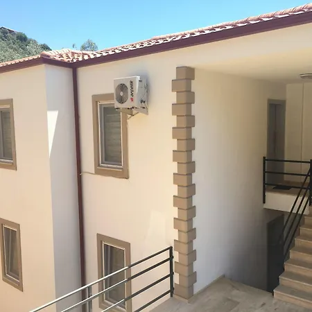 Kasinn Apart Kirmizi Διαμέρισμα